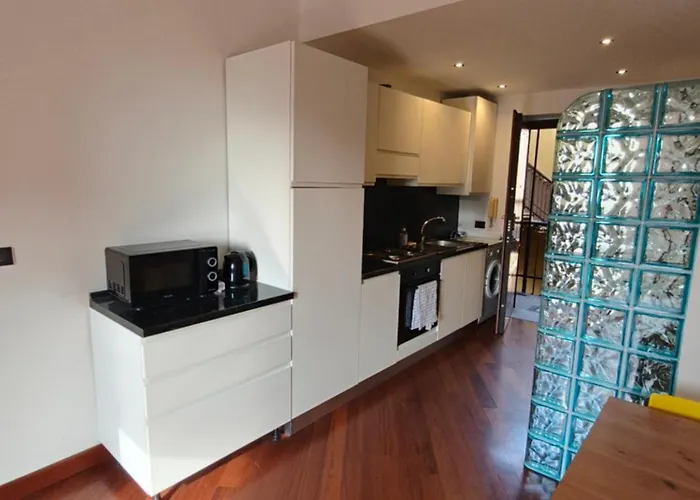 Center Urban Apt, Ac, Wifi, Metro M3 Duomo Appartamento
