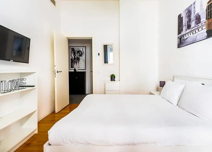Exclusive 3 Bedrooms Near Duomo Milán