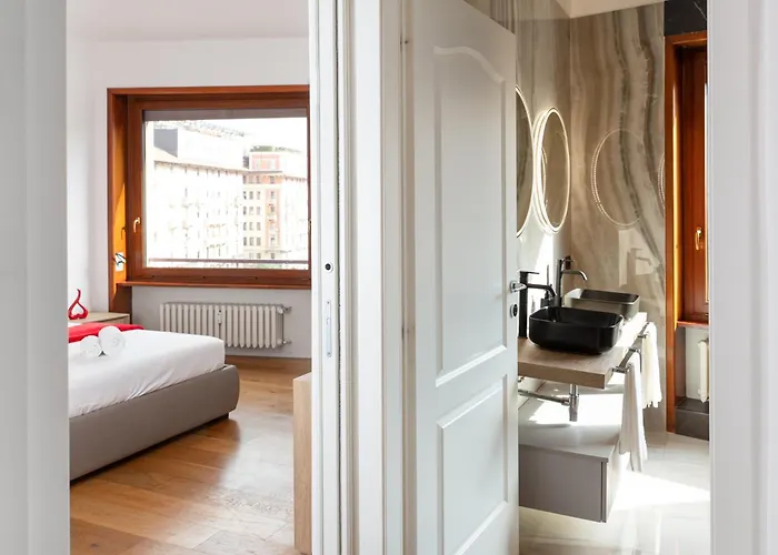 Daire Artstay - Free Parking, Luxury Apt, M5, Sauna *