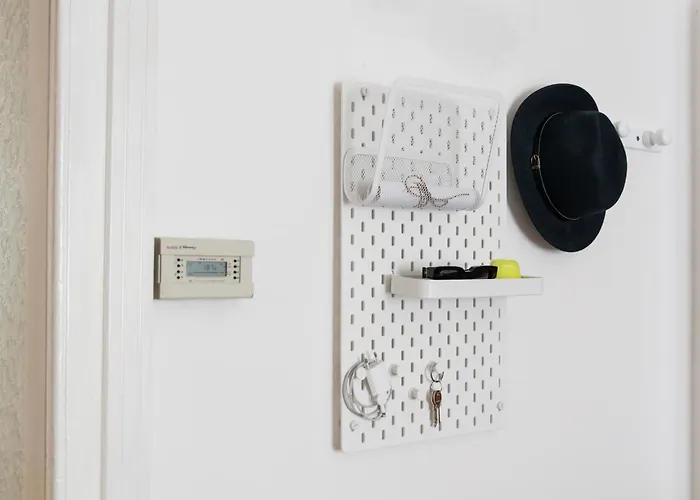 Apartament Elegant Near Metro Porta Romana,3 Fermate Subway-stop A Duomo, Wifi-netflix Free *