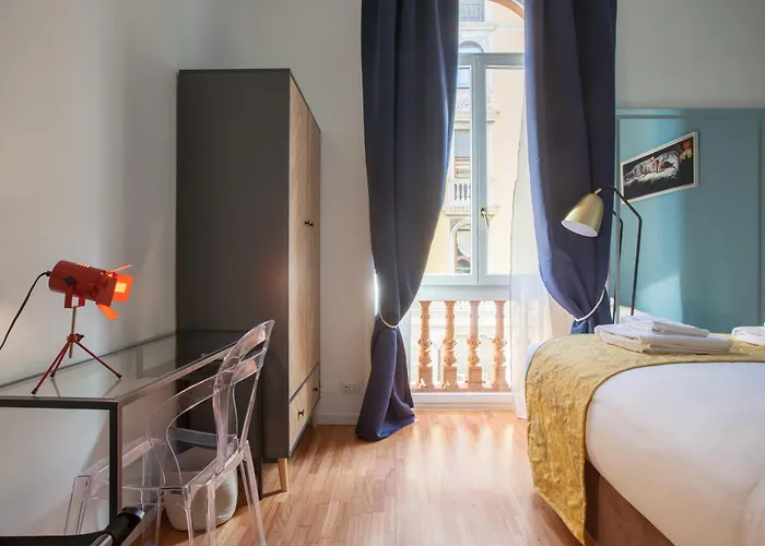 Hacca Collection - Chic 2br In Cool Porta Venezia District Apartment *