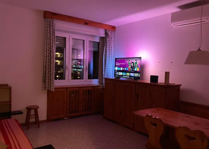 Youhosty - San Siro View Apartmán *