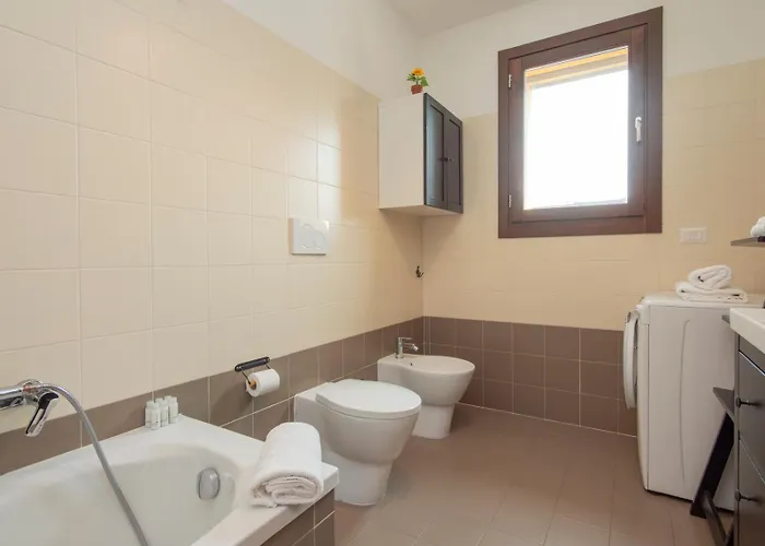 Bicocca, Free Parking, Private Garage, Metro M5 200m, Garden, Kids & Pet Friendly *