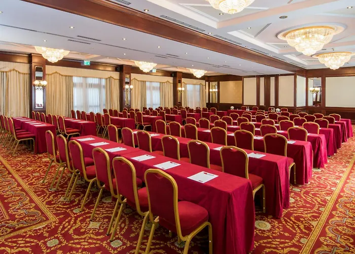 Leonardo Center Otel 4*