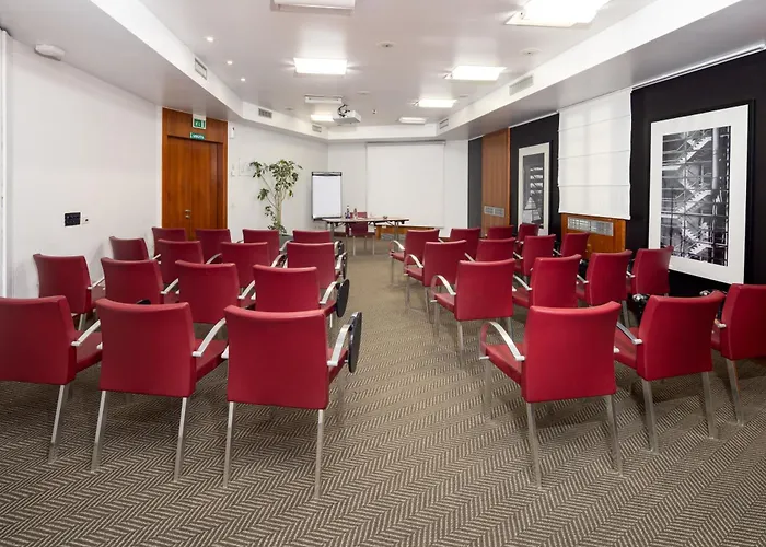 Otel Garibaldi Station By Ihg 4*