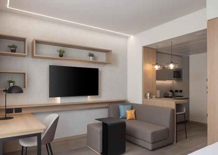 Hotel By Marriott Linate