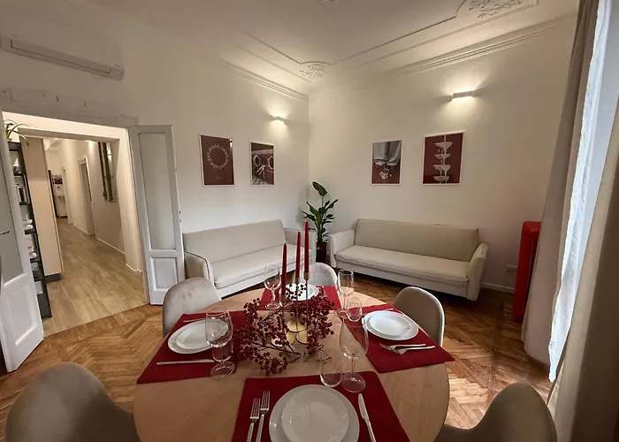 Newly Renovated 2br Near Bocconi & Metro Nyaraló *