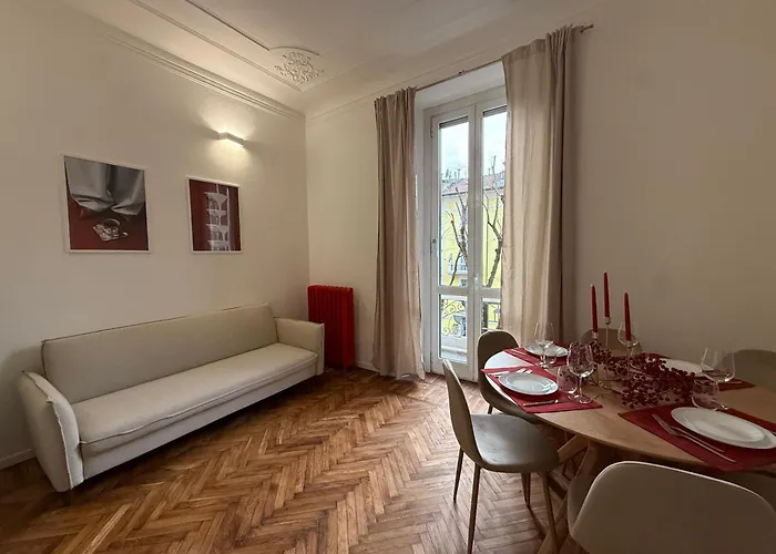 Newly Renovated 2br Near Bocconi & Metro Nyaraló