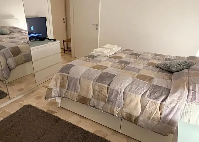 Casa Alisella 3* מילאנו