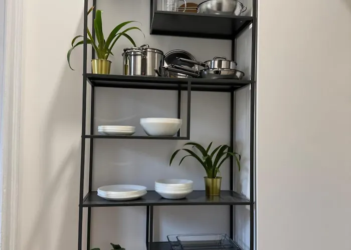 Newly Renovated 2br Near Bocconi & Metro * Milánó