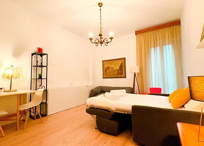 Exclusive & Cosy 3-bedroom By San Siro Stadium & Metro Guest house