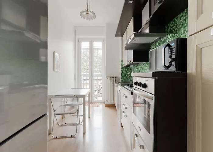 Guesthost - Cozy Flat Near Gorla M1 * Milano