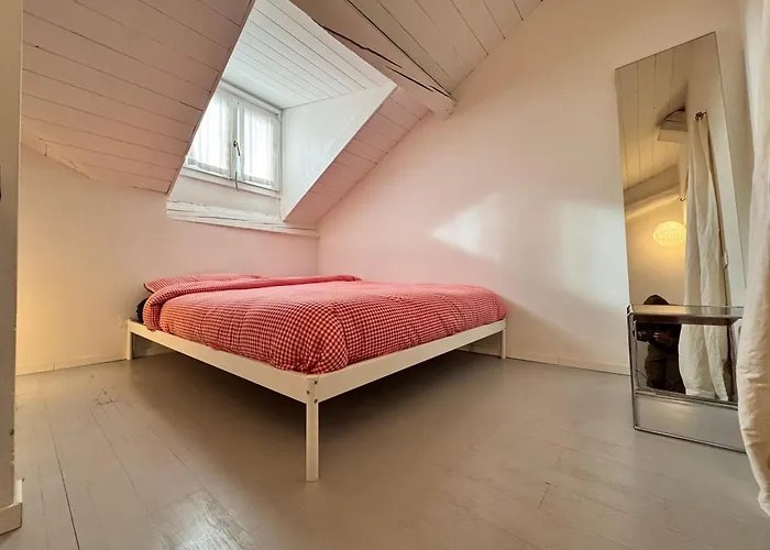 Pergolesi Nest - Authentic - Station Milán