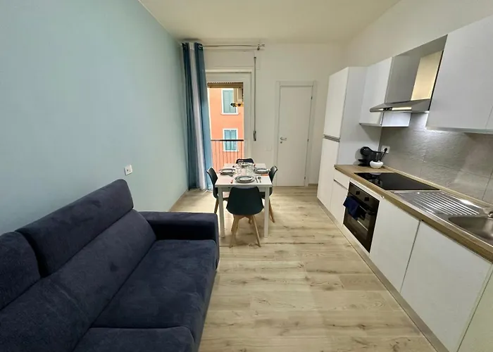 Lucania Azzurra Apartment, Elegante E Confortevole, Con Metro M3 Sotto Casa, Collegamento Diretto A Duomo Di E Stazione Daire Milano
