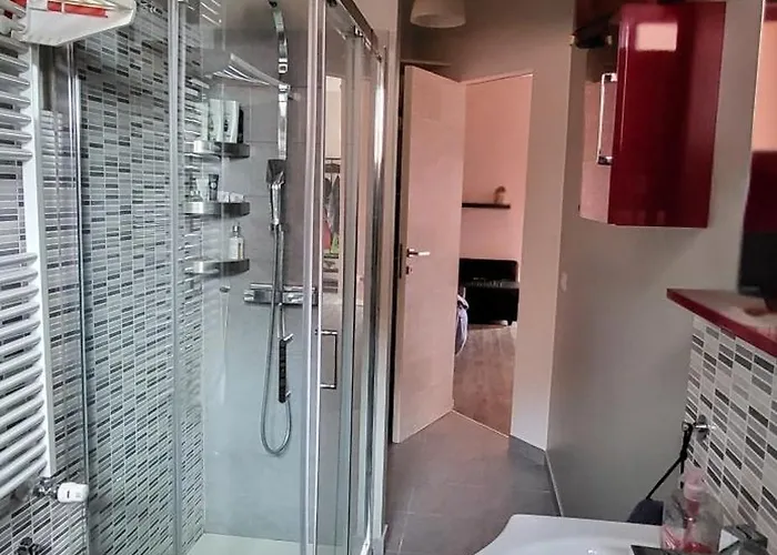 Grazioso Zona Mecenate - S.giulia * Milan