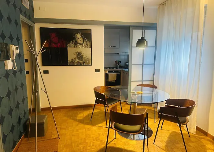 Light Blue Home-sempione Park-metro M2-brera Milano