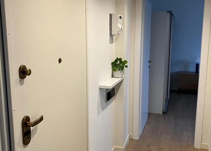 Apartman Design And Comfort In West Milánó