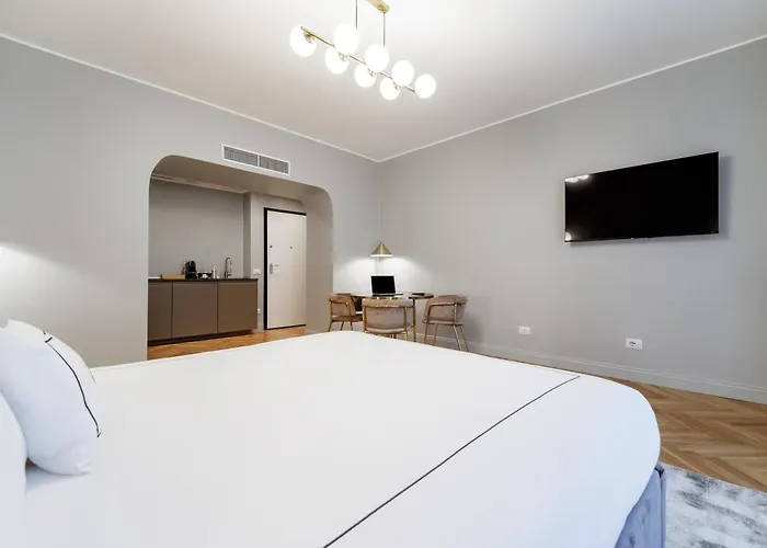 Prestige Boutique - Piazza Duomo 2 3* Milão