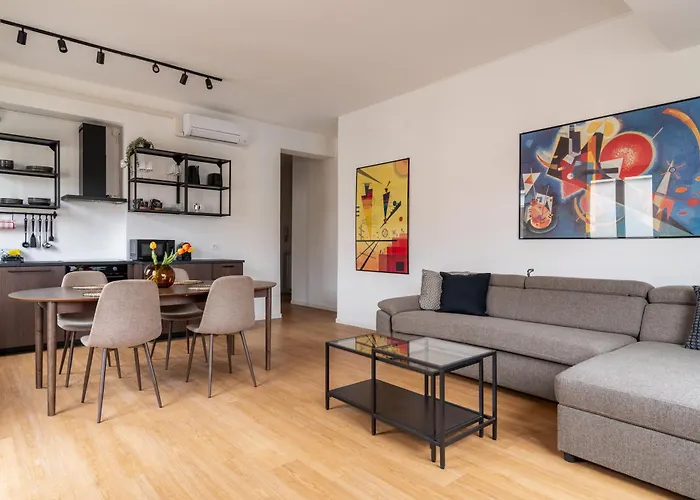 Albertinelli - Bilocale San Siro Apartman *