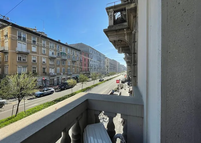 Apartmán New One-bedroom With Terrace In The Nolo Area, Metro 1 Rovereto Stop