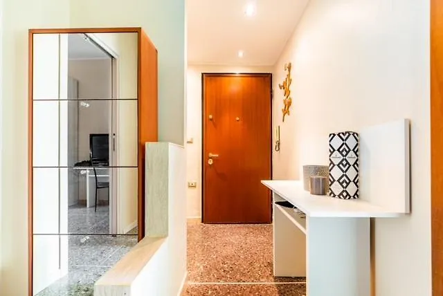 شقة Amundsen House San Siro Wi-fi - M1 M5 *