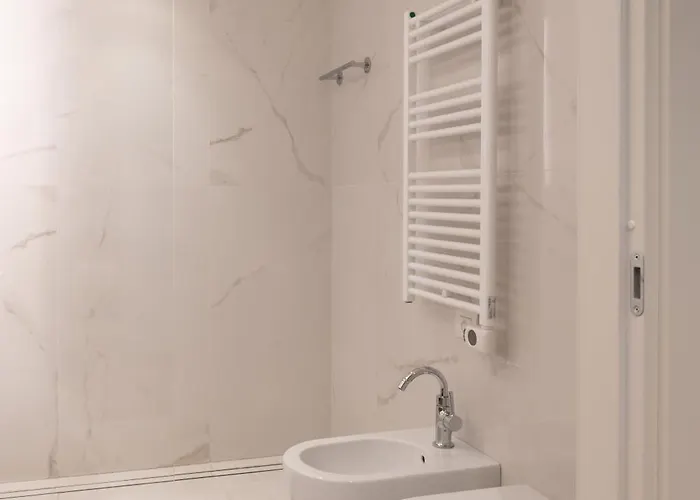 Elegante E Raffinato Bilocale G In Piazza Affari Apartment Milan