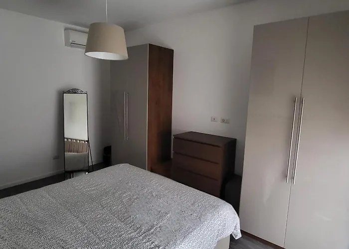 Apartment Grazioso Zona Mecenate - S.giulia Milan