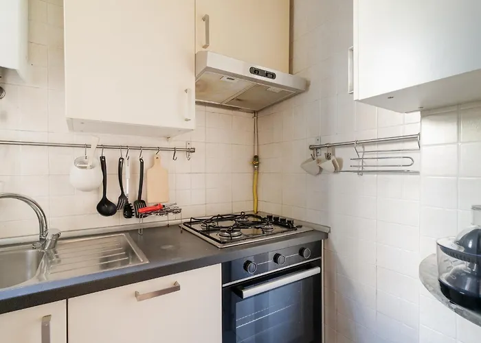 Guesthost - Bright Comfy アパート ミラノ