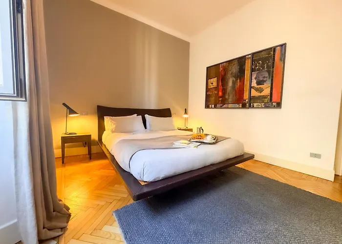 Brera Elegant Steps From Duomo, Montenapoleone, Design & Fashion Week Apartment