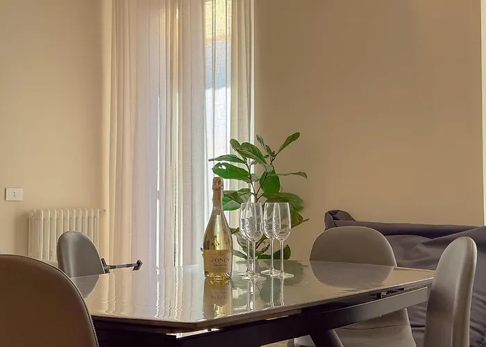 Urban By Host Hero *