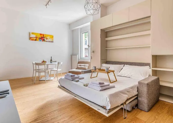 Sant Ambrogio M2 200metri Centre Of Milán