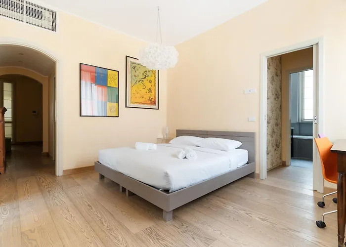 Duomo - San Babila - Elegante Trilocale Con Balcone * Milano