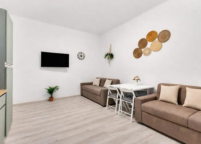Apartament Group-friendly Flat 10 Minutes From The Stadium Wifi Pet