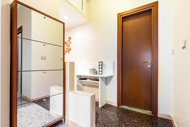 شقة Amundsen House San Siro Wi-fi - M1 M5 *