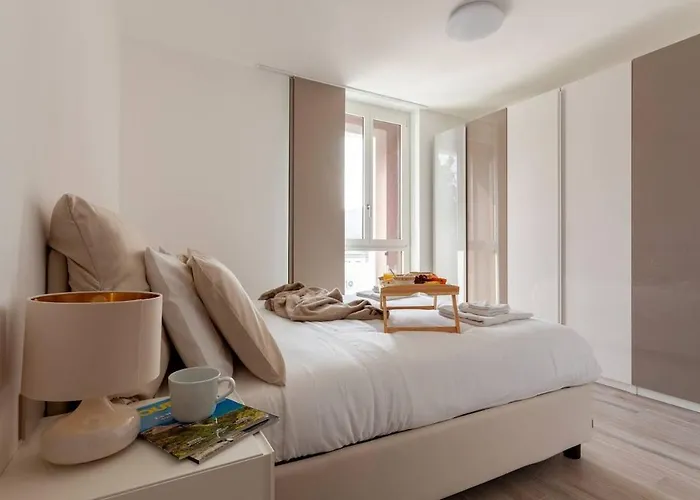 Luxury With Gym Near Citylife Metro Portello Apartmán Milán