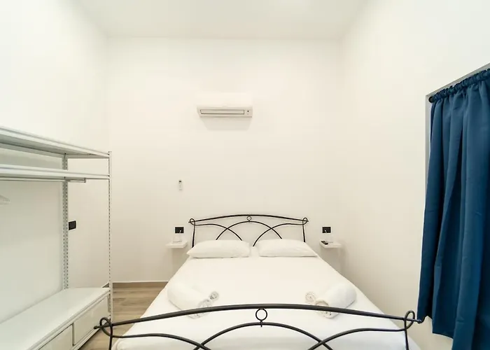 Cozy With Wifi And Ac & Parking * 米兰