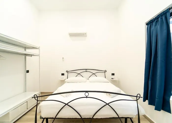 Cozy With Wifi And Ac & Parking 米兰