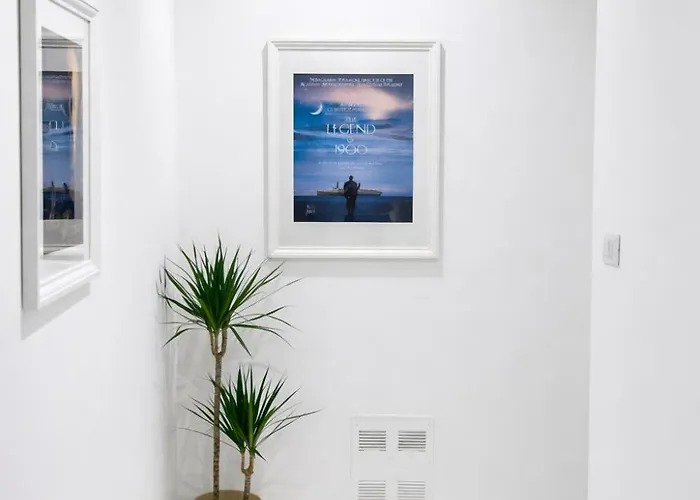 Garage & Garden Villa Apartment アパート ミラノ