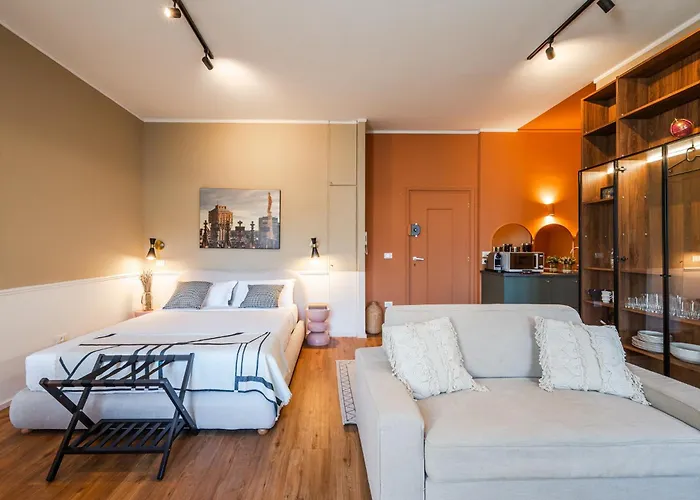 The Icon - Duomo View