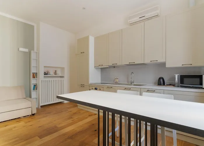 Guesthost - M5 Isola Cozy Apartamento *