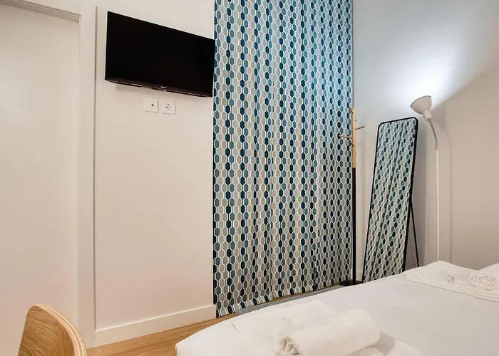 Near Duomo Design Polluce *