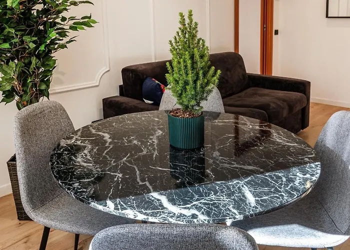 Casa Enea Luxury House - Bocconi Navigli - Private Parking Apartmán