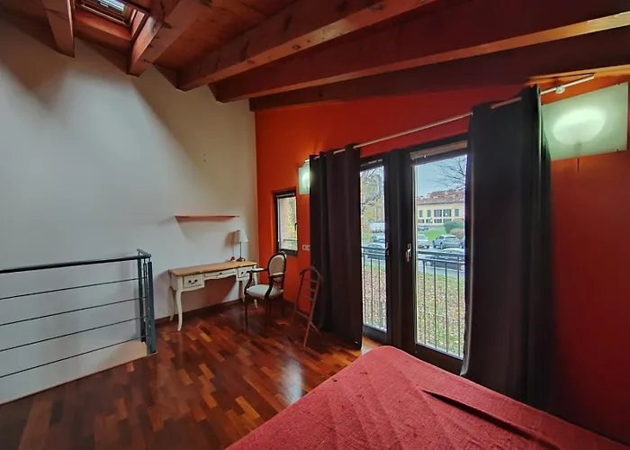 Two-level Ca Granda Apartment *