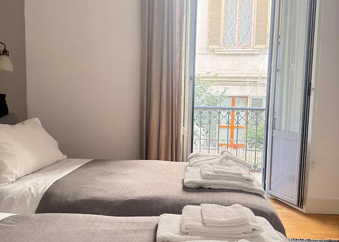 Brera Elegant Steps From Duomo, Montenapoleone, Design & Fashion Week Apartment Milan