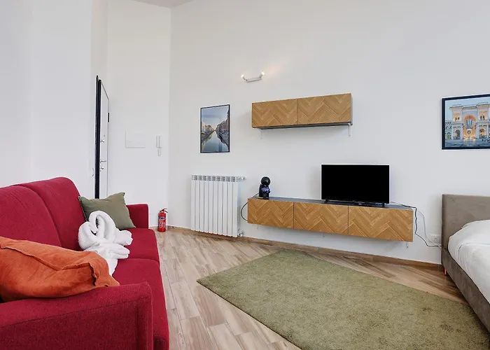 Modern Navigli - 4 Apartment
