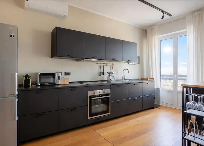 The Luxe Station - 5 Min From Appartement