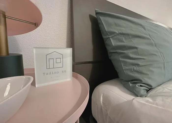 Tadino 48 * Milão