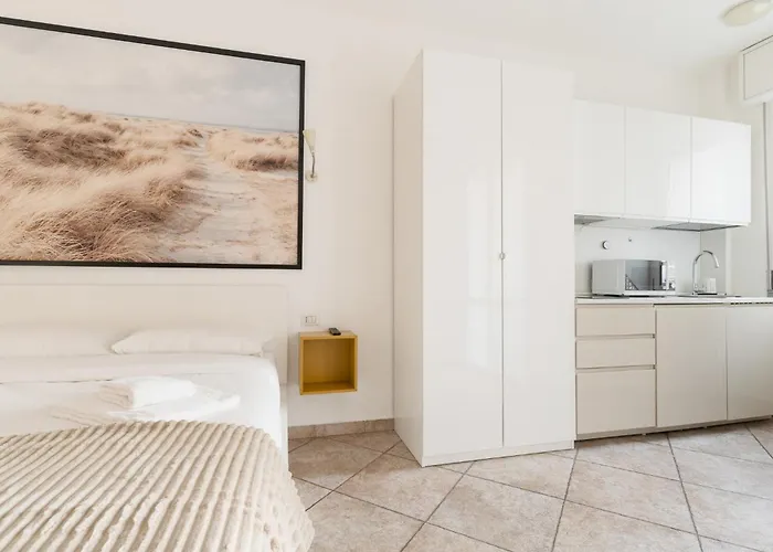 Apartament Guesthost - Comfy Near Pasteur M1 Mediolan