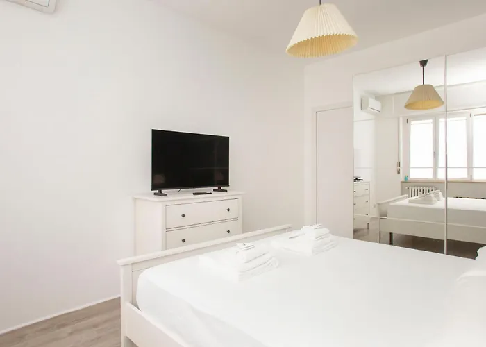 Appartement Corvetto Modern - Steps From M3 Corvetto Milaan