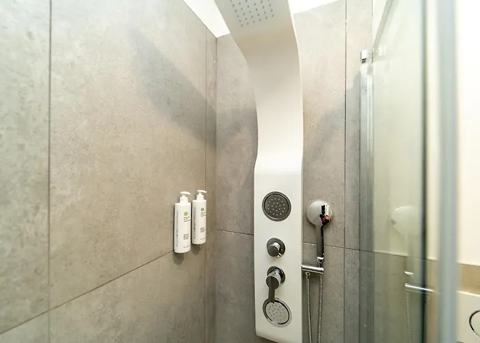 דירה Spacious With Wifi And Ac & Parking *